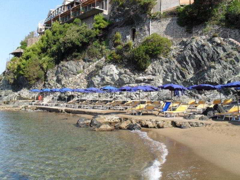 Hotel Baia Del Sorriso 3*
